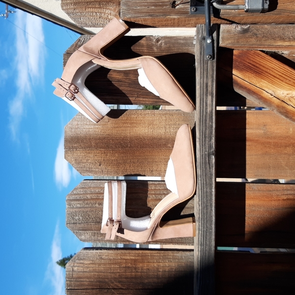 Vince Camuto-Dorinda in Dusty Rose Oil Nubuck Leather size 9.5 NEW - Picture 3 of 8